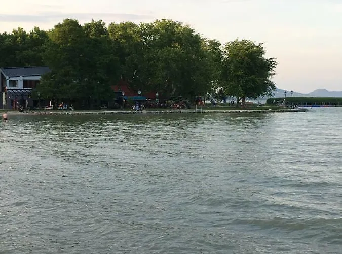 Andre & Moni Апартаменты *